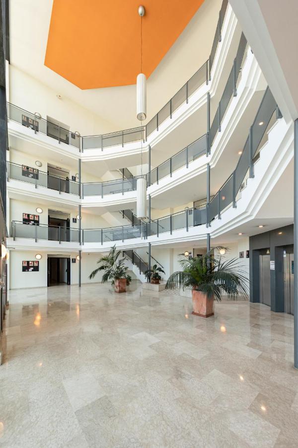 Apartment With Free Parking And Pool Бормухос Экстерьер фото