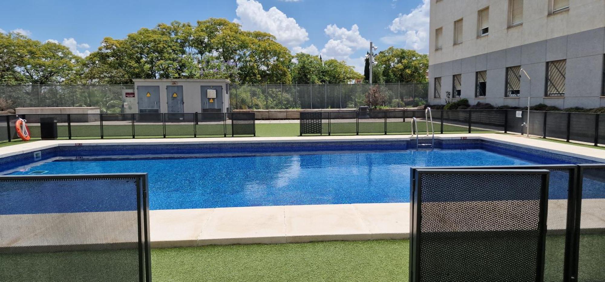 Apartment With Free Parking And Pool Бормухос Экстерьер фото